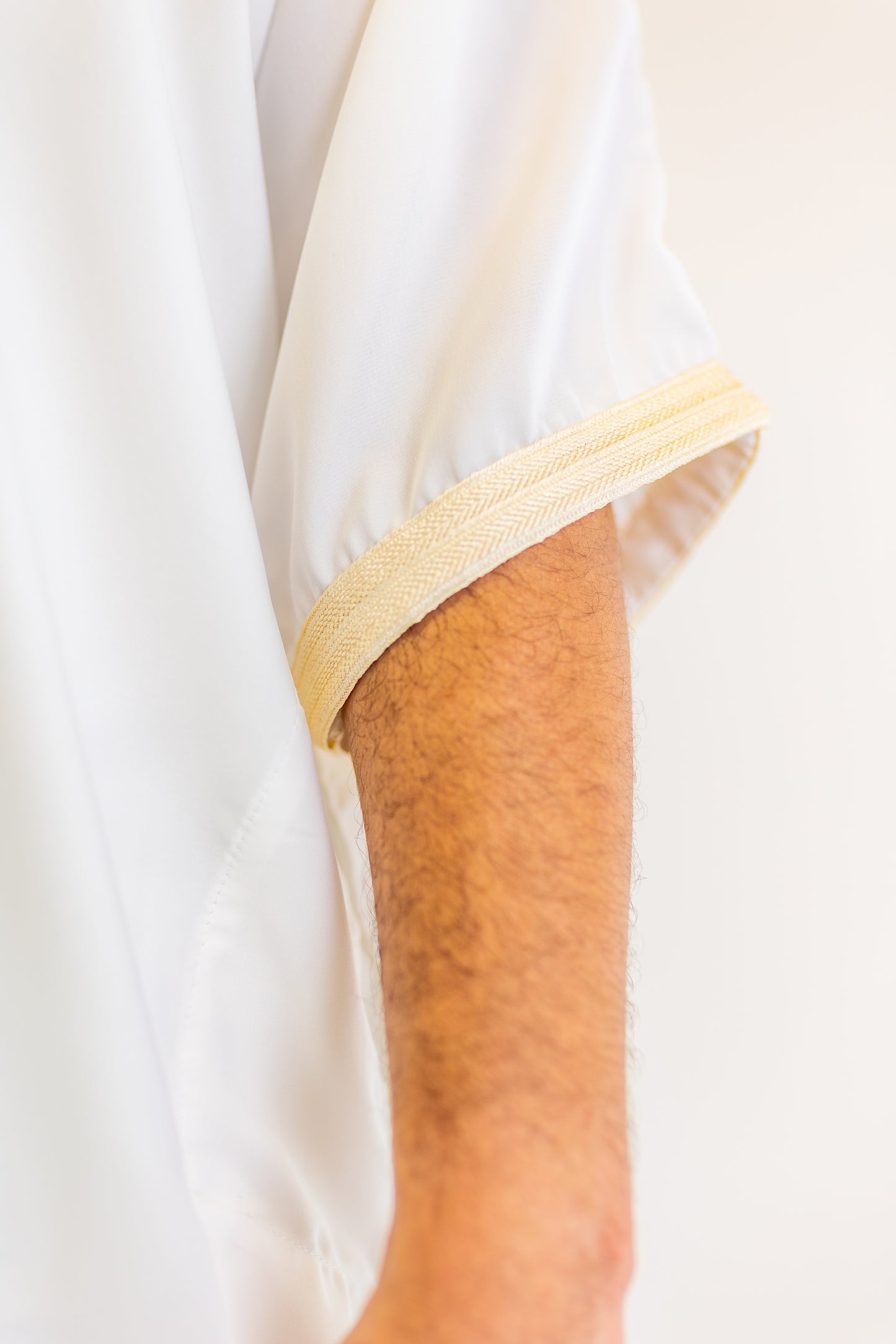 White Gold Moroccan Thobe