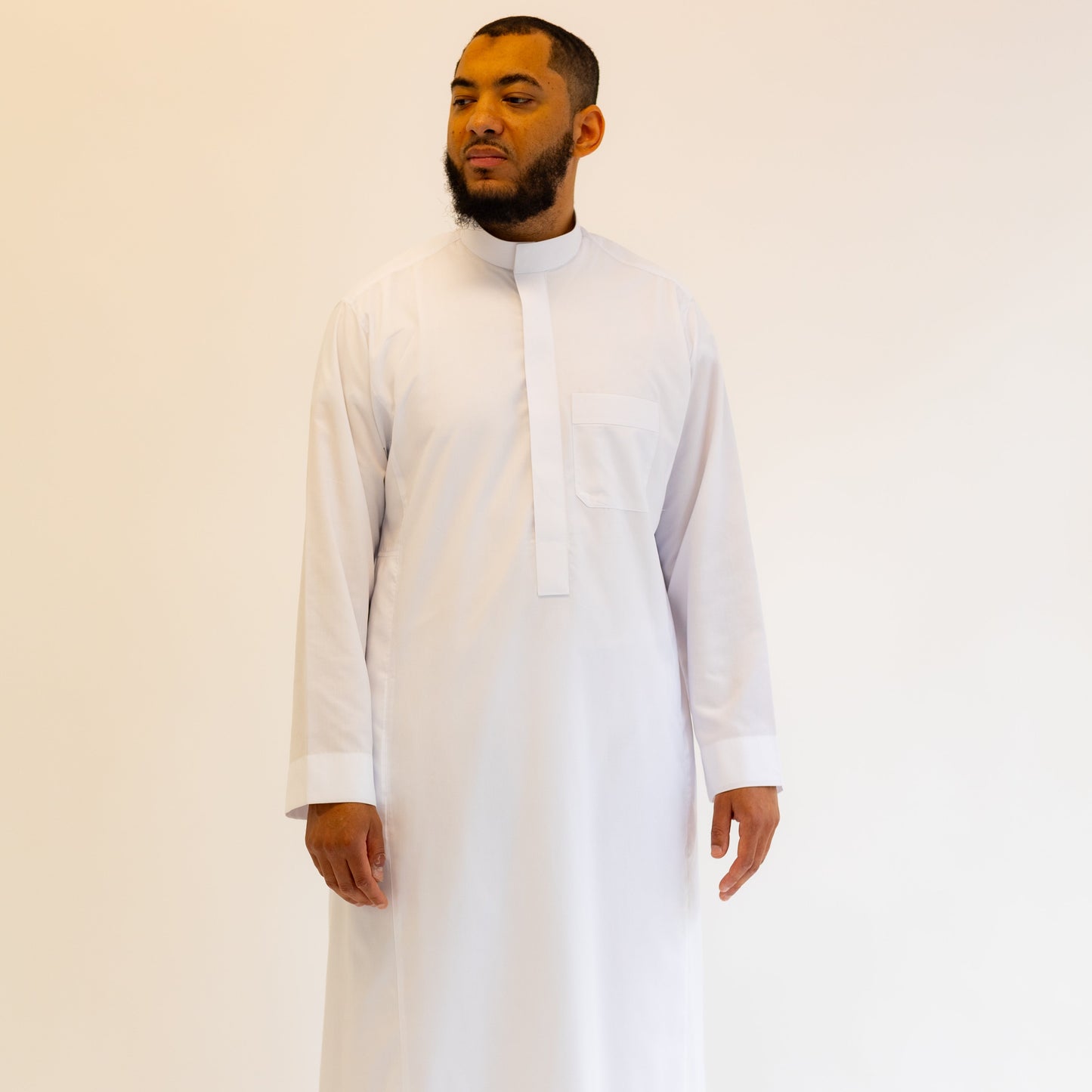White Saudi thobe